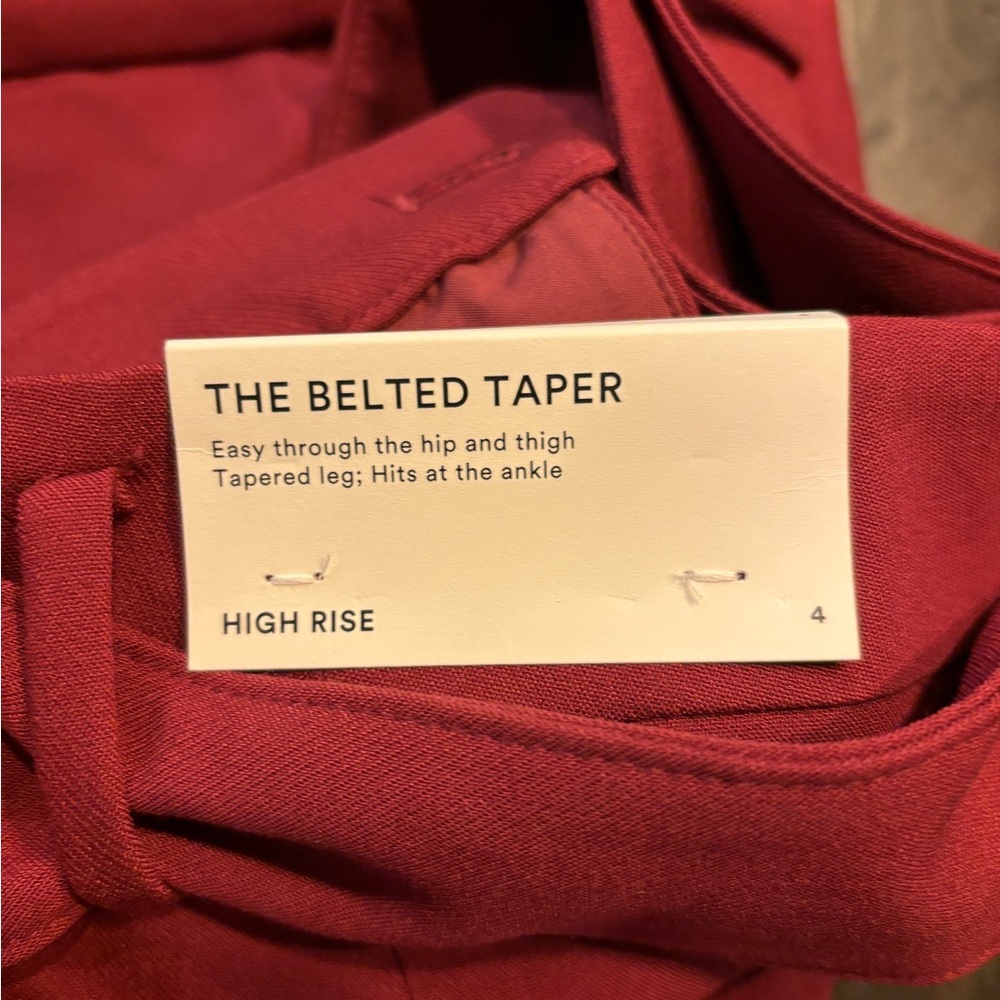 Ann Taylor belted taper pants, size 4, NWT!